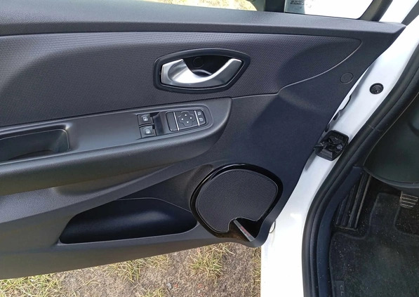Renault Clio cena 33900 przebieg: 108000, rok produkcji 2017 z Oborniki małe 211